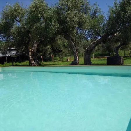 Santa Vittoria Sleeps 4 *