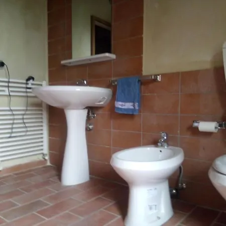 Villa Santa Vittoria Sleeps 4 Sant'Orfeto